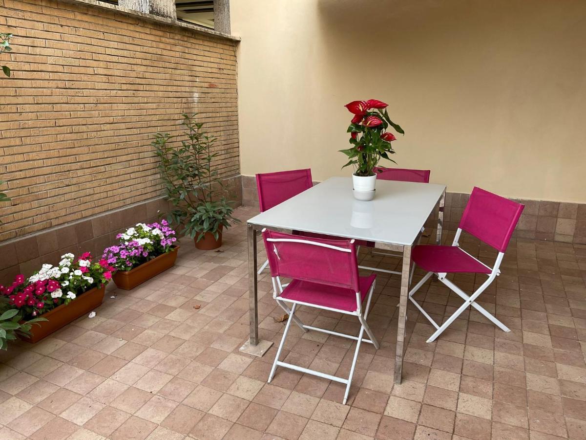 Flowers In רומא מראה חיצוני תמונה